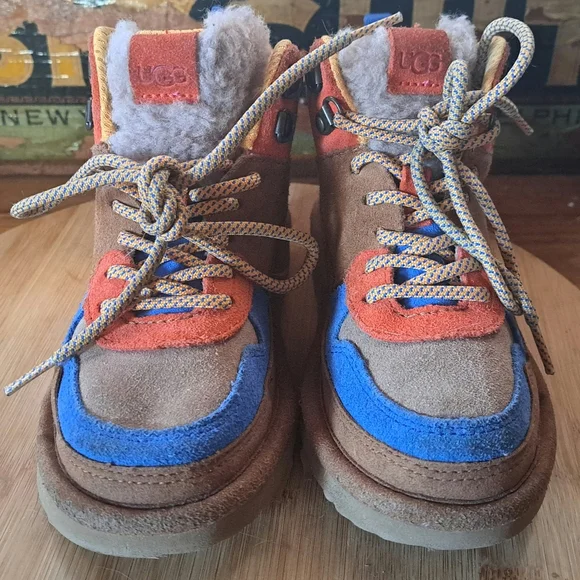 UGG Sneakers, Kid Size 13, Highland Hi Heritage, Brown Suede, Lace Up Booties - Picture 2 of 13